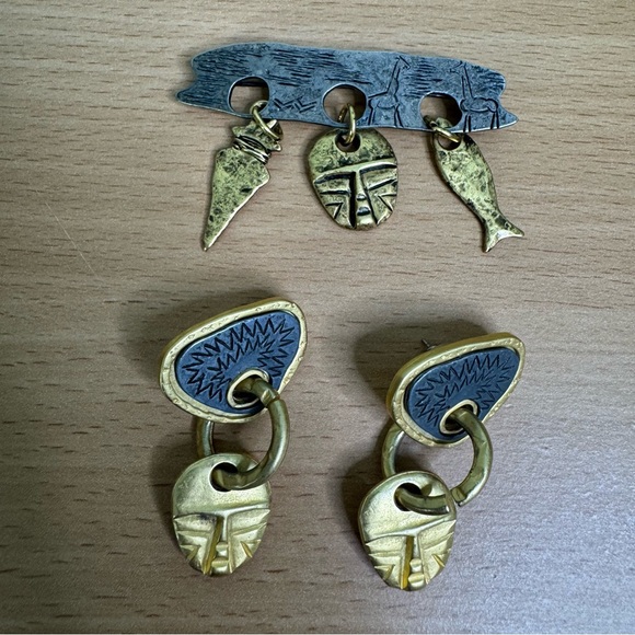 Tribal Mask Brooch and Earrings Bundle Matte Gold Tone Pewter Brass Ethnic Boho - Picture 10 of 10